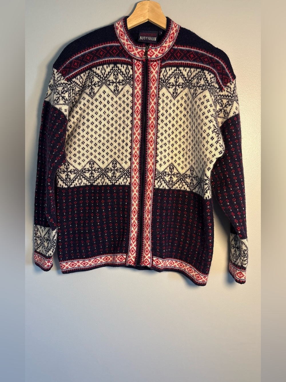 100% Wool VTG Norwegian Knit Cardigan Sweater Size S